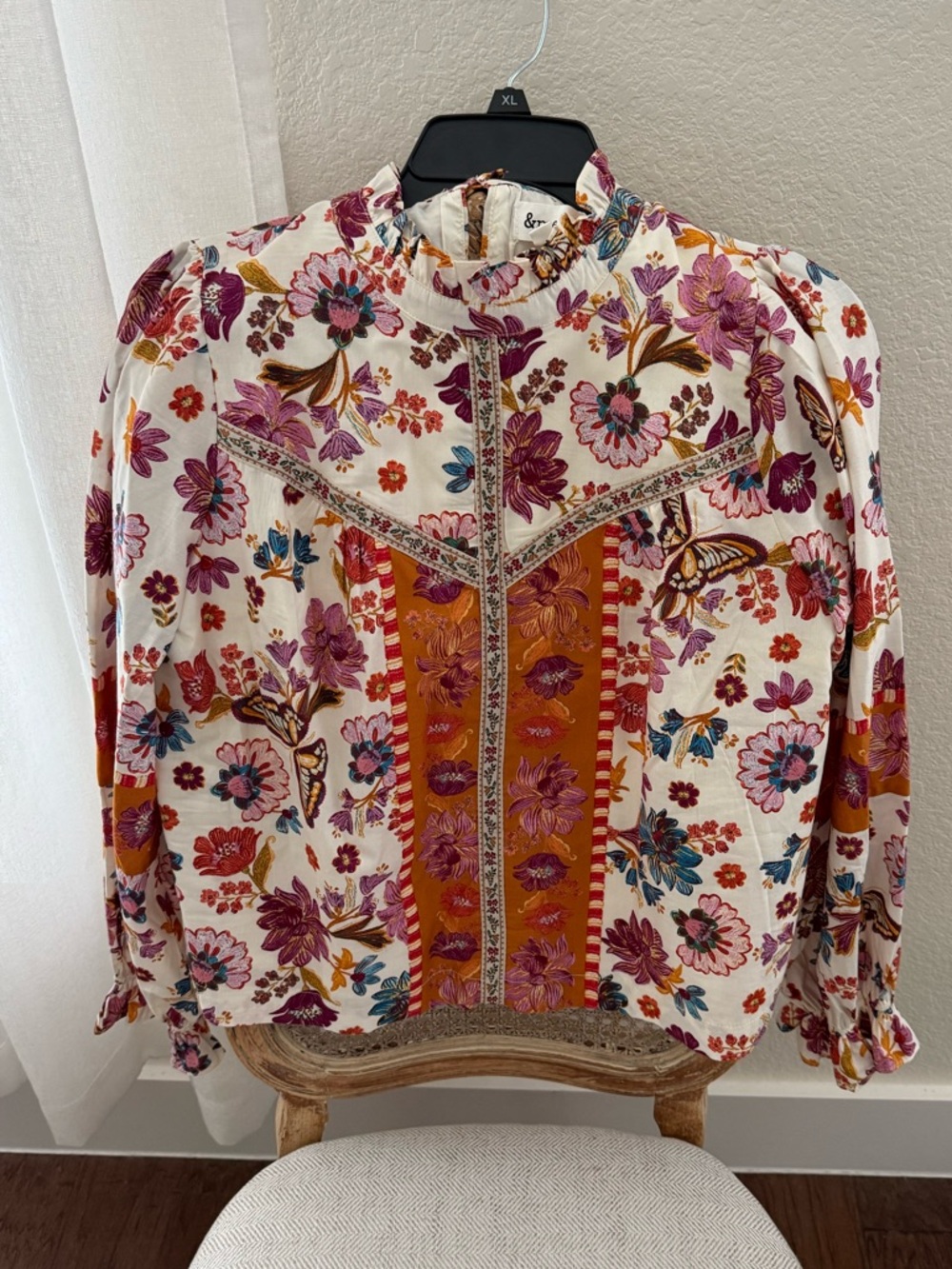 Floral Boho Puff-Sleeve Blouse in Cream, Rust & Plum Like New! Medium